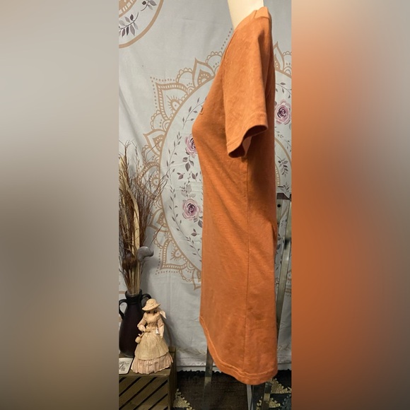 EUC The Lift Box burnt orange “Every day is an opportunity” t-shirt size small - Picture 4 of 7